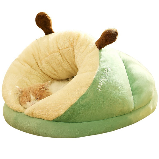 Cozy Winter Nest Bed for Cats & Small Dogs – Ultra Soft, Enclosed Comfort